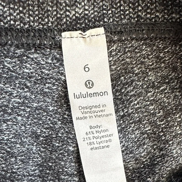 lululemon Women’s Charcoal Wunder Under Leggings - Picture 2 of 6